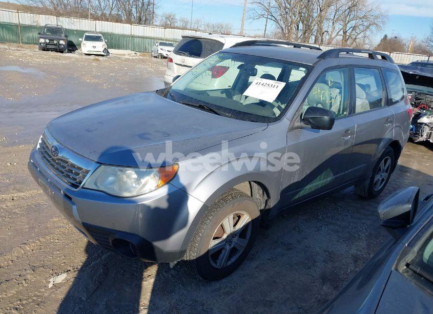 Photo 2 of 2010 Subaru Forester 2.5X (VIN JF2SH6BC3AH783315)
