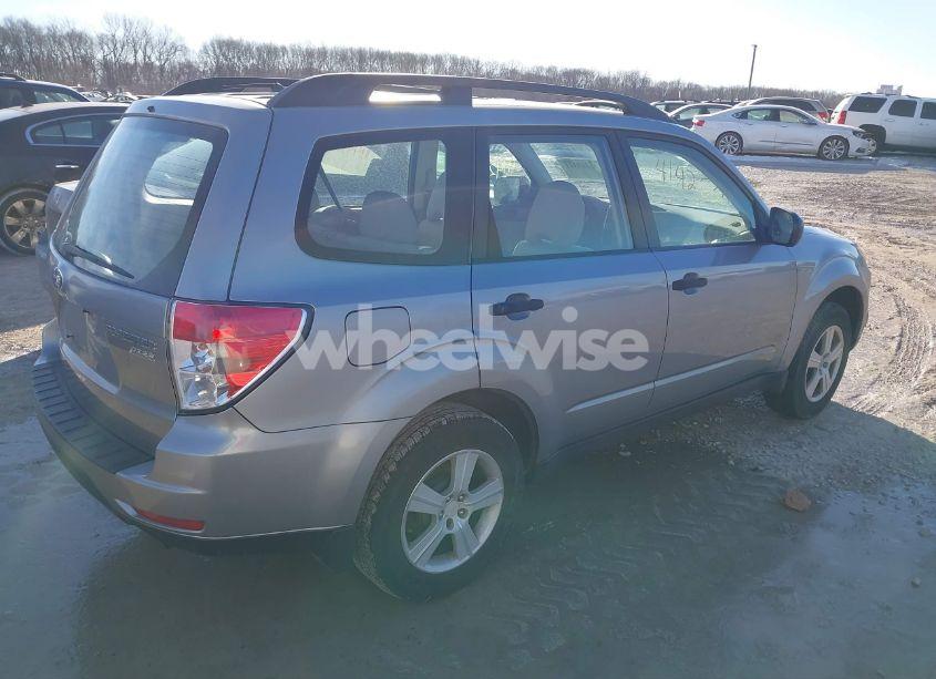 Photo 4 of 2010 Subaru Forester 2.5X (VIN JF2SH6BC3AH783315)