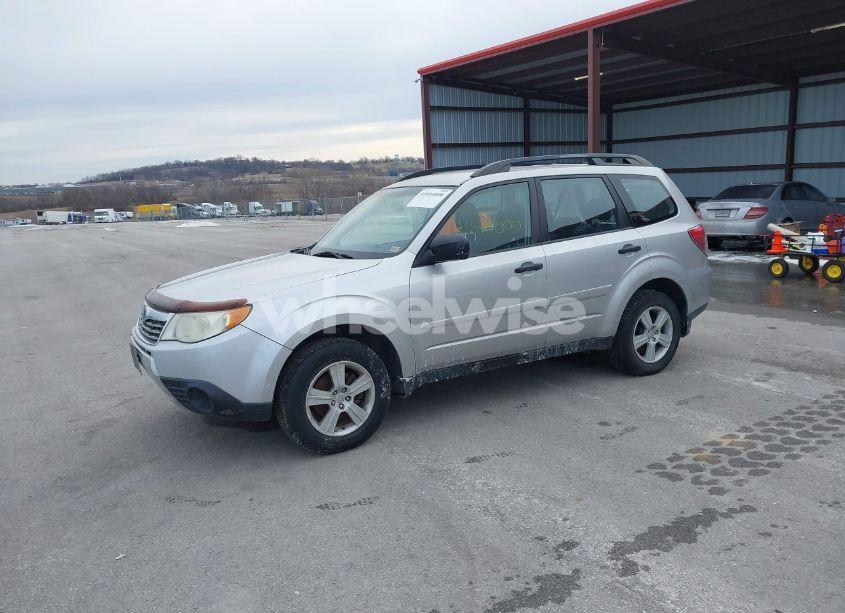 Photo 2 of 2010 Subaru Forester 2.5X (VIN JF2SH6BC3AH916882)