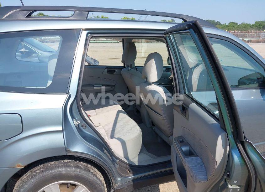 Photo 8 of 2010 Subaru Forester 2.5X (VIN JF2SH6BC4AH902439)