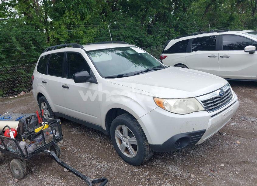 2010 Subaru Forester 2.5X (VIN JF2SH6BC4AH916504) main photo