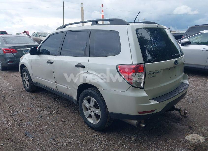Photo 3 of 2010 Subaru Forester 2.5X (VIN JF2SH6BC4AH916504)