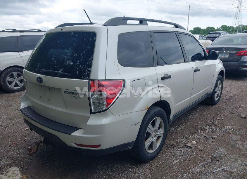 Photo 4 of 2010 Subaru Forester 2.5X (VIN JF2SH6BC4AH916504)