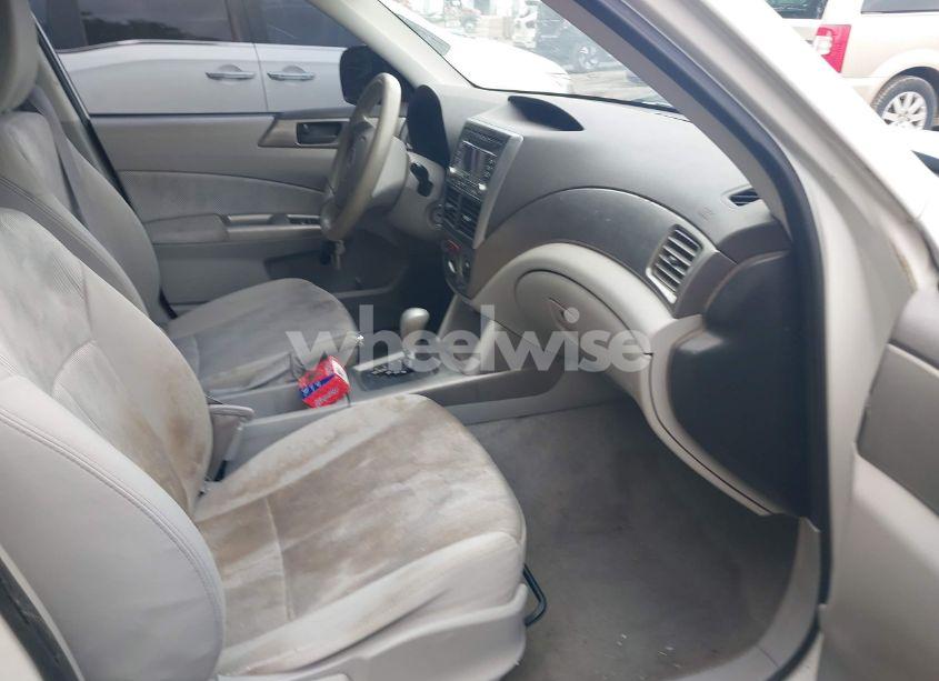 Photo 5 of 2010 Subaru Forester 2.5X (VIN JF2SH6BC4AH916504)