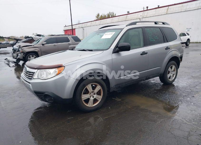 Photo 2 of 2010 Subaru Forester 2.5X (VIN JF2SH6BC5AH771117)