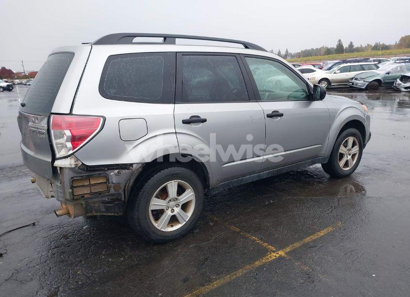 Photo 4 of 2010 Subaru Forester 2.5X (VIN JF2SH6BC5AH771117)