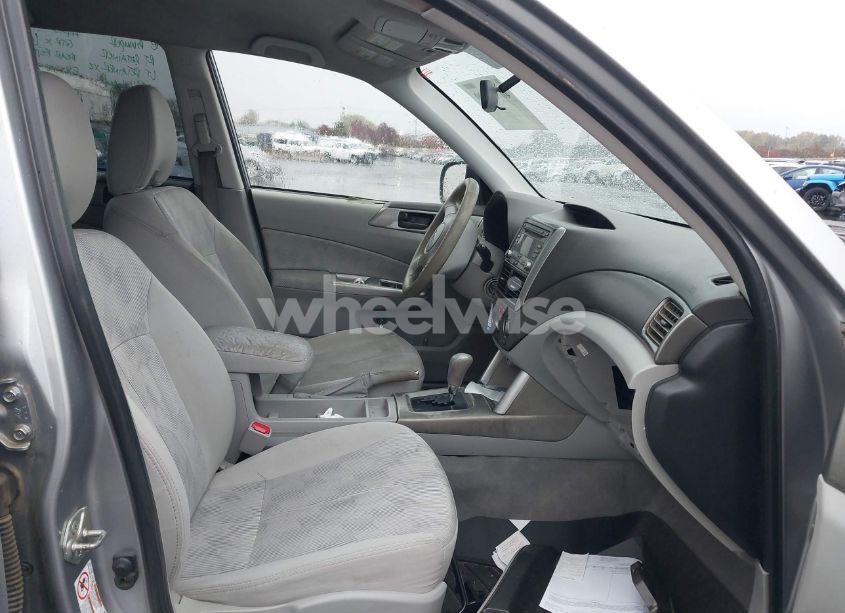 Photo 5 of 2010 Subaru Forester 2.5X (VIN JF2SH6BC5AH771117)