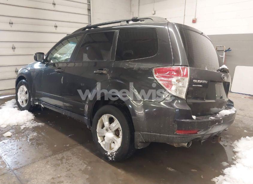 Photo 3 of 2010 Subaru Forester 2.5X (VIN JF2SH6BC5AH777838)