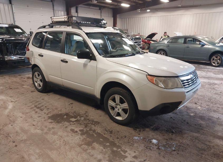 2010 Subaru Forester 2.5X (VIN JF2SH6BC6AH764399) main photo