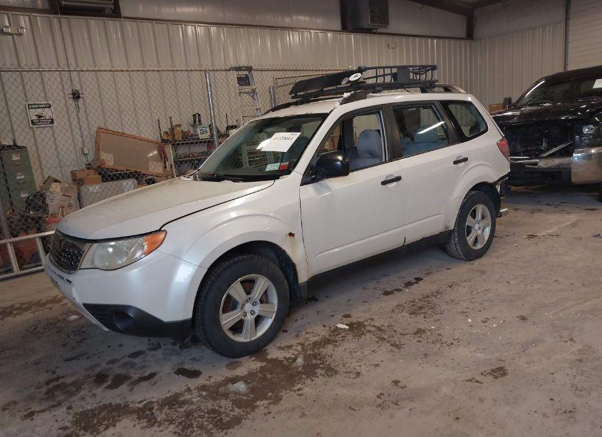 Photo 2 of 2010 Subaru Forester 2.5X (VIN JF2SH6BC6AH764399)