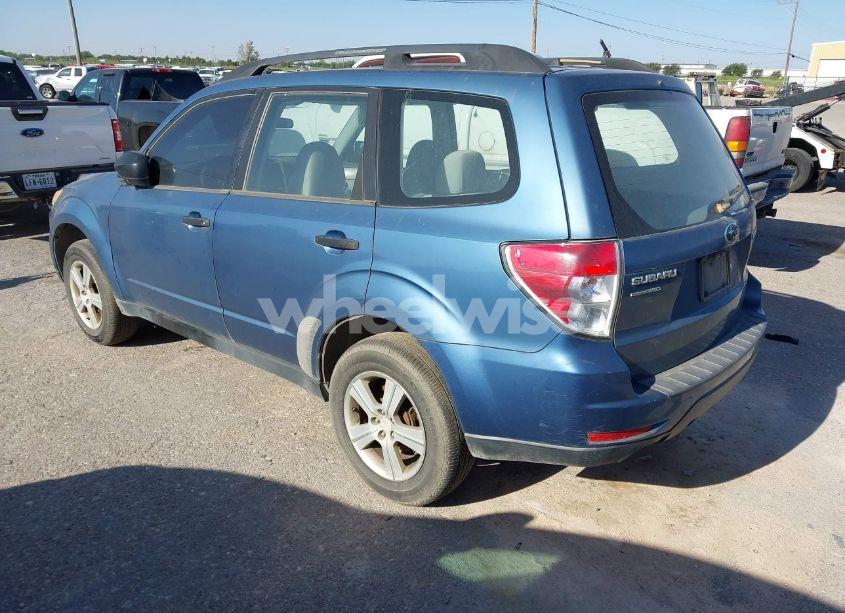 Photo 3 of 2010 Subaru Forester 2.5X (VIN JF2SH6BC6AH779579)