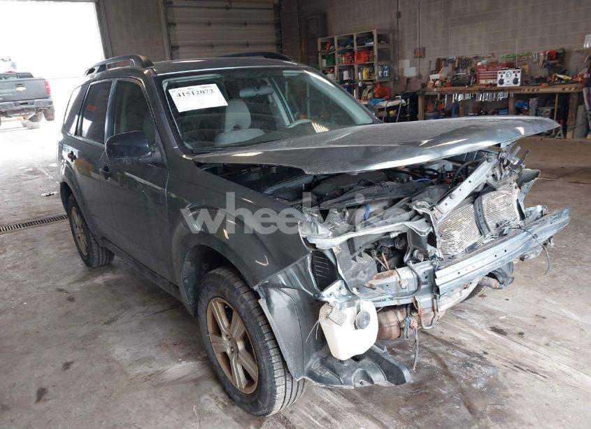 2010 Subaru Forester 2.5X (VIN JF2SH6BC6AH793868) main photo