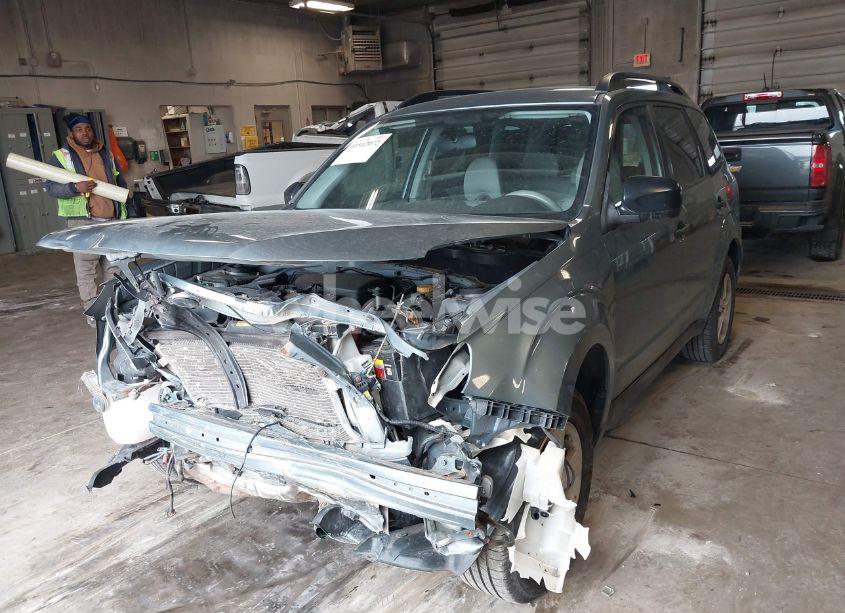 Photo 2 of 2010 Subaru Forester 2.5X (VIN JF2SH6BC6AH793868)