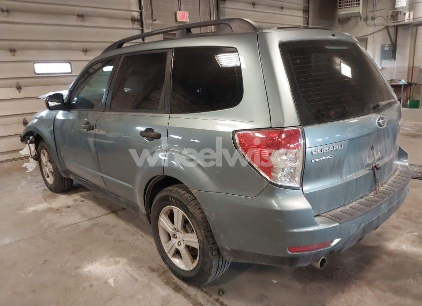 Photo 3 of 2010 Subaru Forester 2.5X (VIN JF2SH6BC6AH793868)