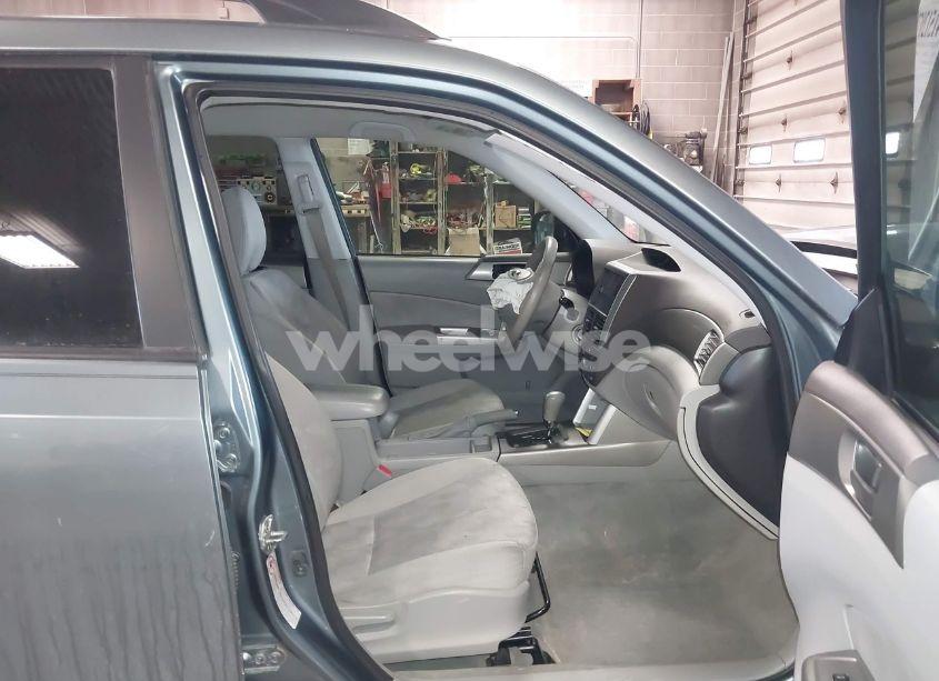 Photo 5 of 2010 Subaru Forester 2.5X (VIN JF2SH6BC6AH793868)