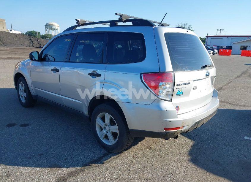 Photo 3 of 2010 Subaru Forester 2.5X (VIN JF2SH6BC6AH907478)