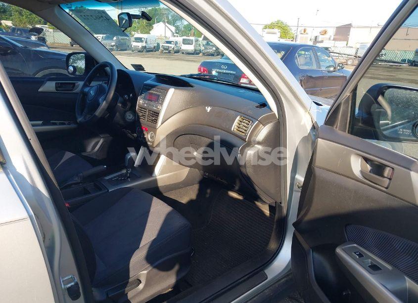 Photo 5 of 2010 Subaru Forester 2.5X (VIN JF2SH6BC6AH907478)