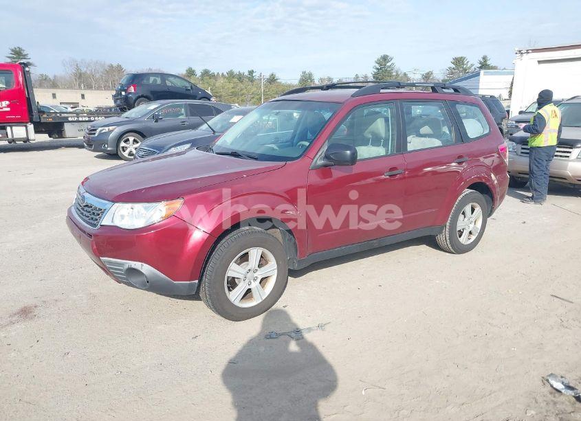 Photo 2 of 2010 Subaru Forester 2.5X (VIN JF2SH6BC7AH906596)