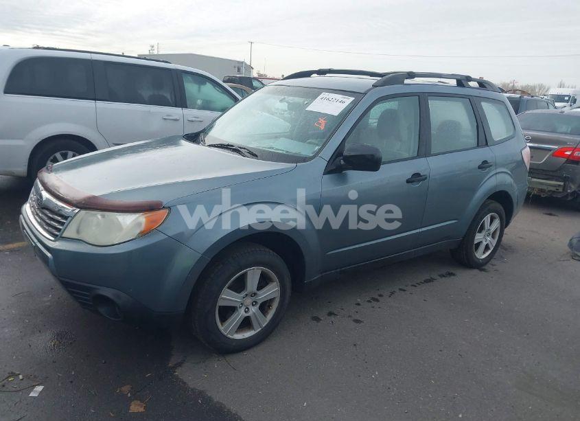 Photo 2 of 2010 Subaru Forester 2.5X (VIN JF2SH6BC7AH912592)
