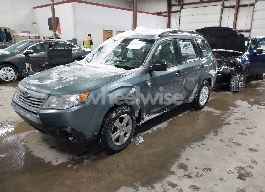 Photo 2 of 2010 Subaru Forester 2.5X (VIN JF2SH6BC8AG778908)