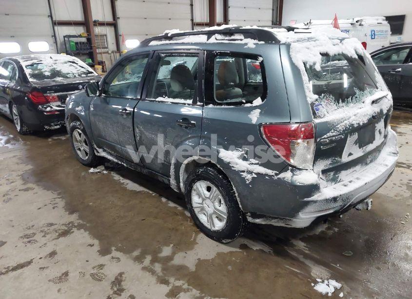 Photo 3 of 2010 Subaru Forester 2.5X (VIN JF2SH6BC8AG778908)