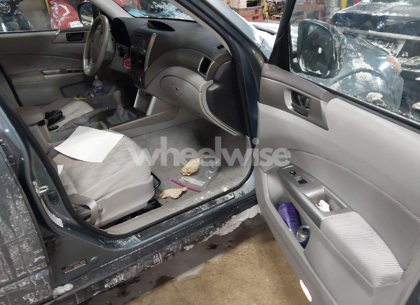 Photo 5 of 2010 Subaru Forester 2.5X (VIN JF2SH6BC8AG778908)