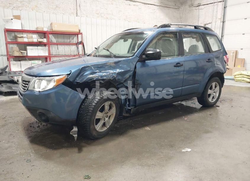 Photo 2 of 2010 Subaru Forester 2.5X (VIN JF2SH6BC8AH806622)