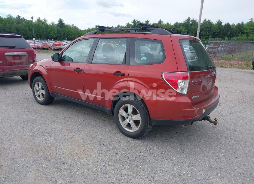 Photo 3 of 2010 Subaru Forester 2.5X (VIN JF2SH6BC9AG783311)