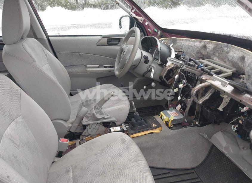 Photo 5 of 2010 Subaru Forester 2.5X (VIN JF2SH6BCXAG792972)