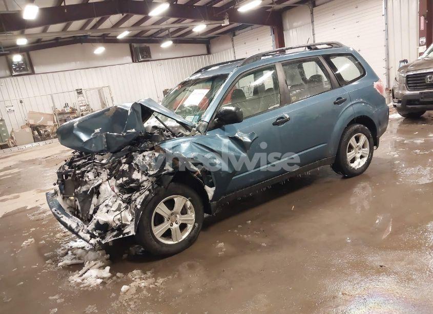 Photo 2 of 2010 Subaru Forester 2.5X (VIN JF2SH6BCXAH775762)