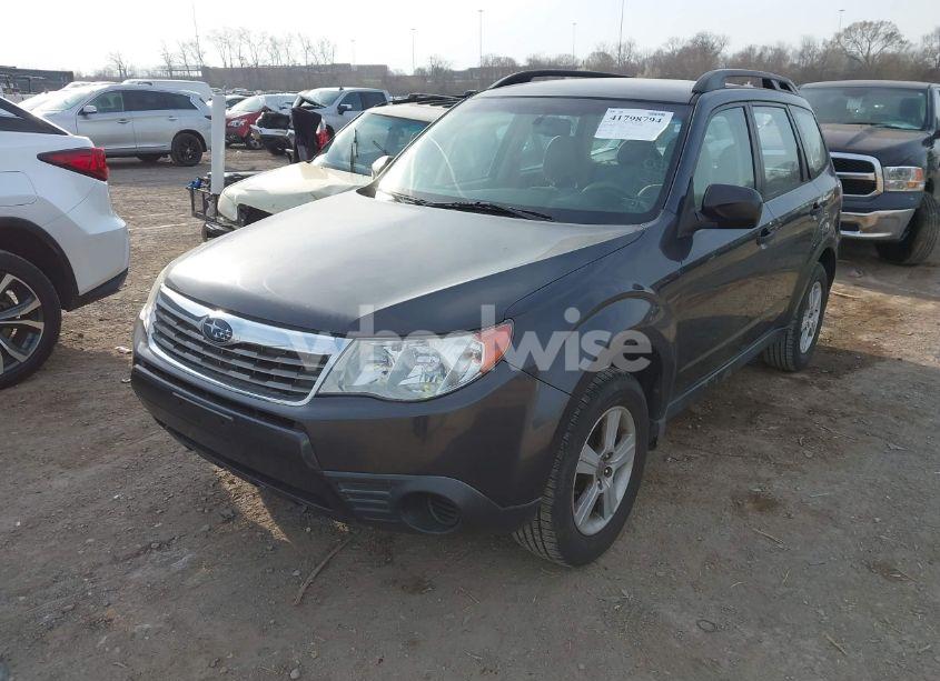 Photo 2 of 2010 Subaru Forester 2.5X (VIN JF2SH6BCXAH791850)