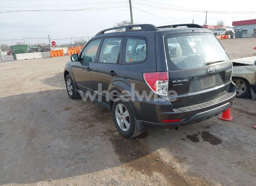 Photo 3 of 2010 Subaru Forester 2.5X (VIN JF2SH6BCXAH791850)