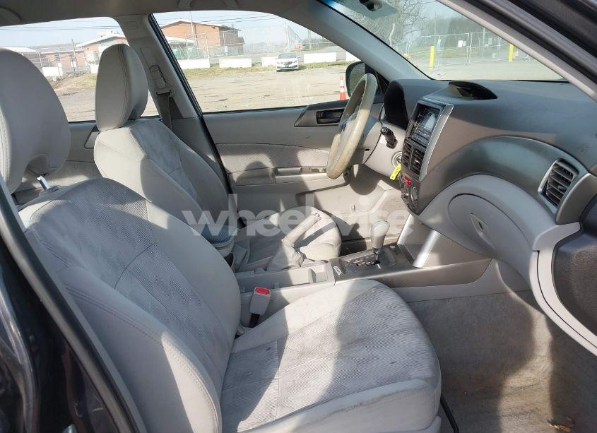 Photo 5 of 2010 Subaru Forester 2.5X (VIN JF2SH6BCXAH791850)