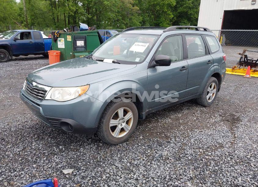 Photo 2 of 2010 Subaru Forester 2.5X (VIN JF2SH6BCXAH804810)
