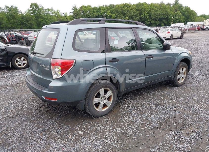 Photo 4 of 2010 Subaru Forester 2.5X (VIN JF2SH6BCXAH804810)