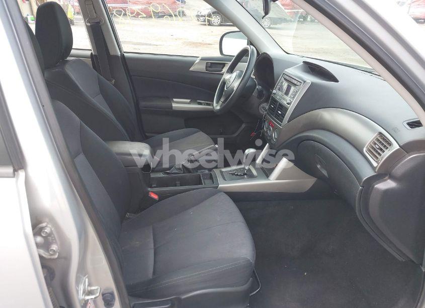 Photo 5 of 2010 Subaru Forester 2.5X (VIN JF2SH6BCXAH918242)