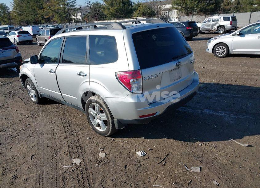 Photo 3 of 2010 Subaru Forester 2.5X PREMIUM (VIN JF2SH6CC0AG708141)