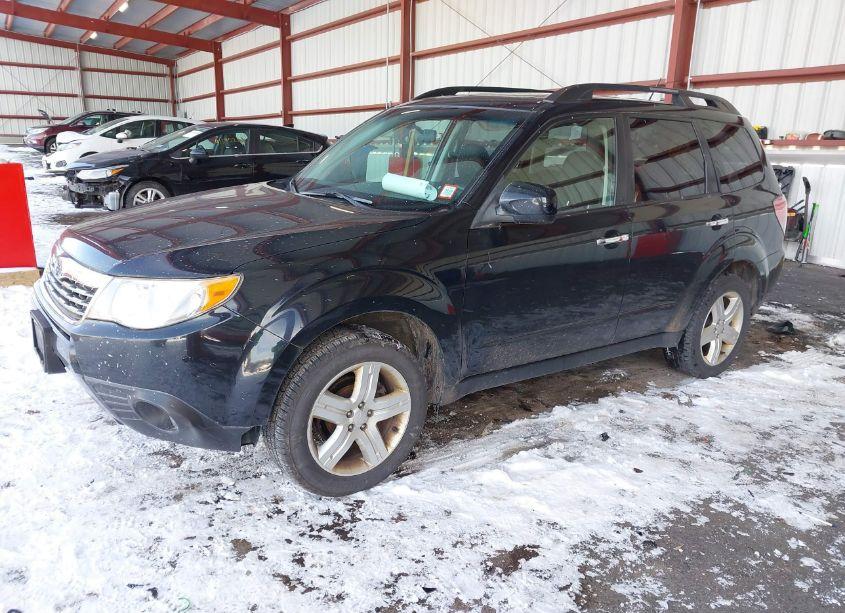 Photo 2 of 2010 Subaru Forester 2.5X PREMIUM (VIN JF2SH6CC0AG709287)