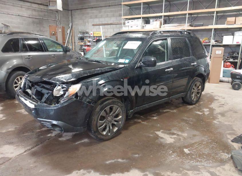 Photo 2 of 2010 Subaru Forester 2.5X PREMIUM (VIN JF2SH6CC0AG773720)
