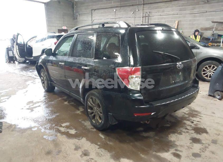 Photo 3 of 2010 Subaru Forester 2.5X PREMIUM (VIN JF2SH6CC0AG773720)