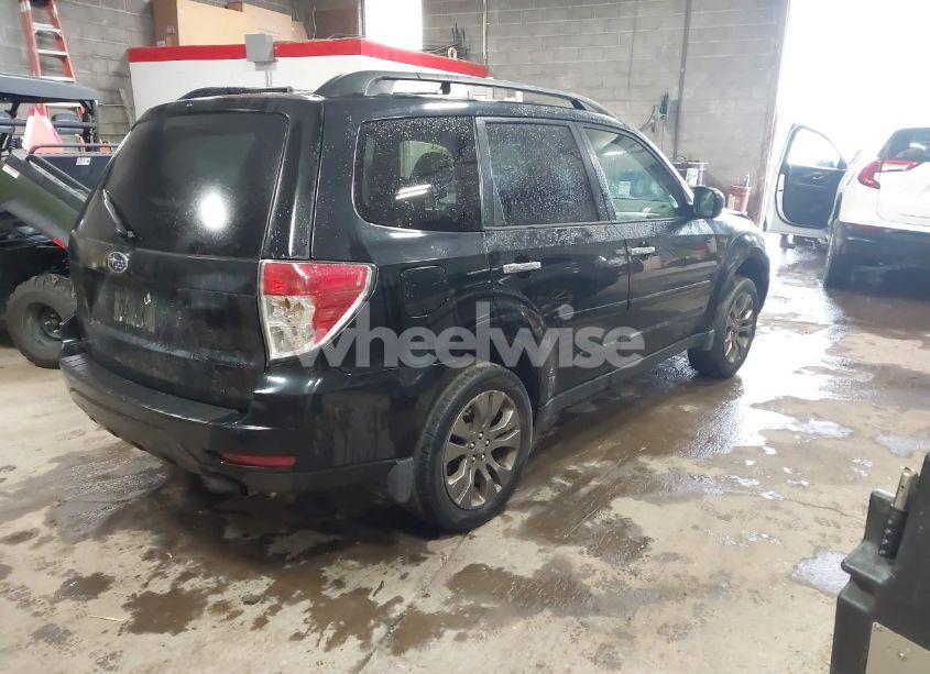Photo 4 of 2010 Subaru Forester 2.5X PREMIUM (VIN JF2SH6CC0AG773720)