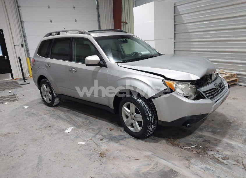 2010 Subaru Forester 2.5X PREMIUM (VIN JF2SH6CC0AG901423) main photo