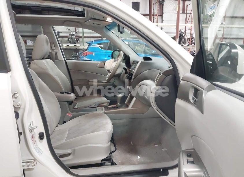 Photo 5 of 2010 Subaru Forester 2.5X PREMIUM (VIN JF2SH6CC0AH710594)