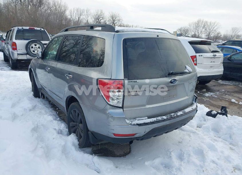 Photo 3 of 2010 Subaru Forester 2.5X PREMIUM (VIN JF2SH6CC0AH775946)