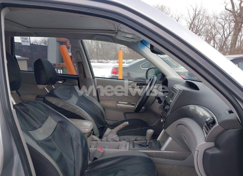 Photo 5 of 2010 Subaru Forester 2.5X PREMIUM (VIN JF2SH6CC0AH775946)