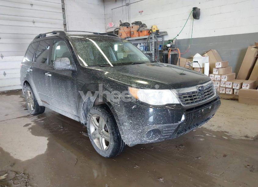 2010 Subaru Forester 2.5X PREMIUM (VIN JF2SH6CC1AG728883) main photo