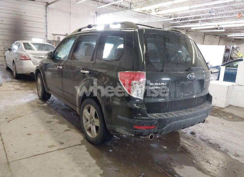 Photo 3 of 2010 Subaru Forester 2.5X PREMIUM (VIN JF2SH6CC1AG728883)