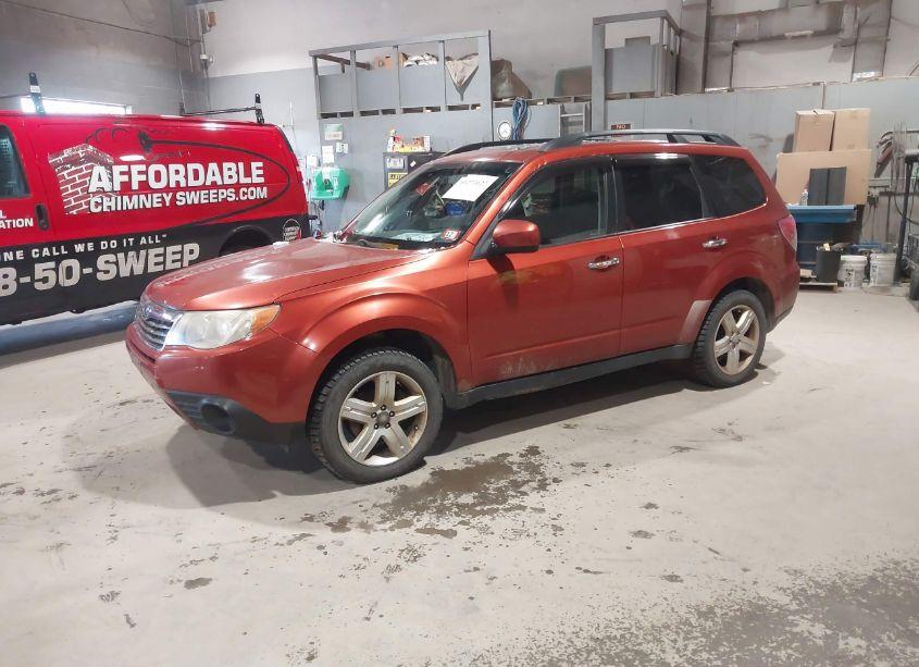 Photo 2 of 2010 Subaru Forester 2.5X PREMIUM (VIN JF2SH6CC1AH704433)