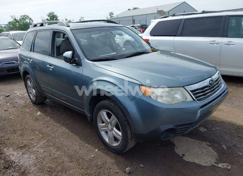 2010 Subaru Forester 2.5X PREMIUM (VIN JF2SH6CC1AH722642) main photo