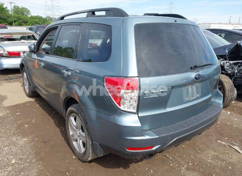 Photo 3 of 2010 Subaru Forester 2.5X PREMIUM (VIN JF2SH6CC1AH722642)